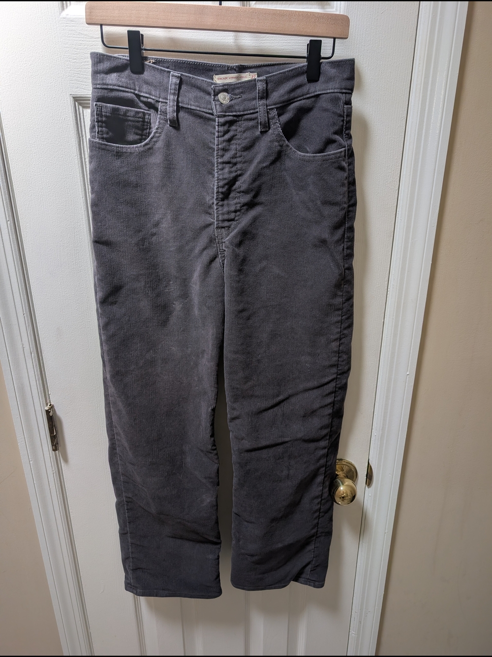Levi's Women's Ribcage Straight Ankle Corduroy Pants In Charcoal Gray